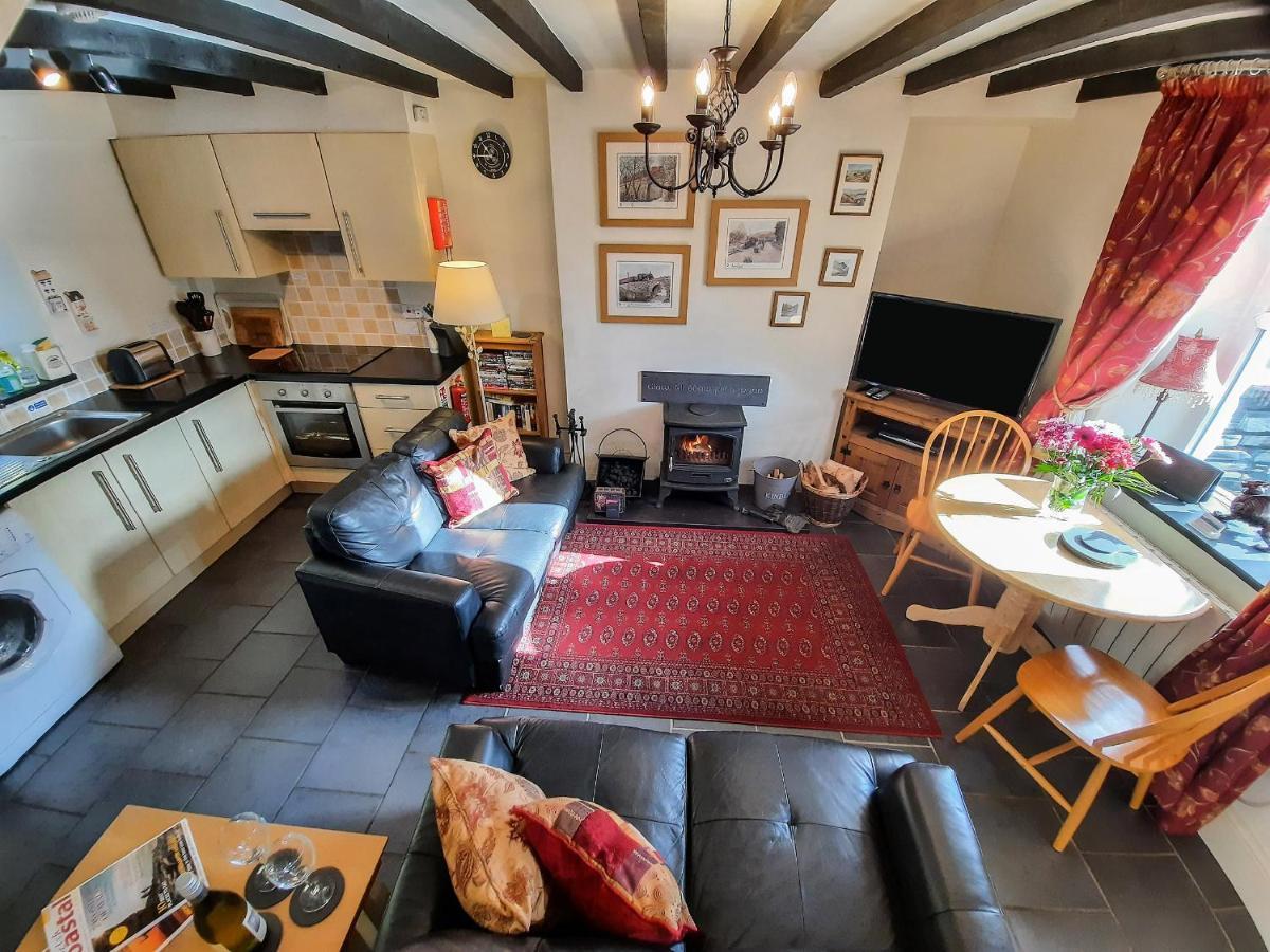 Bwthyn Ger Afon Riverplace Cottage Блайнай-Фестініоґ Екстер'єр фото