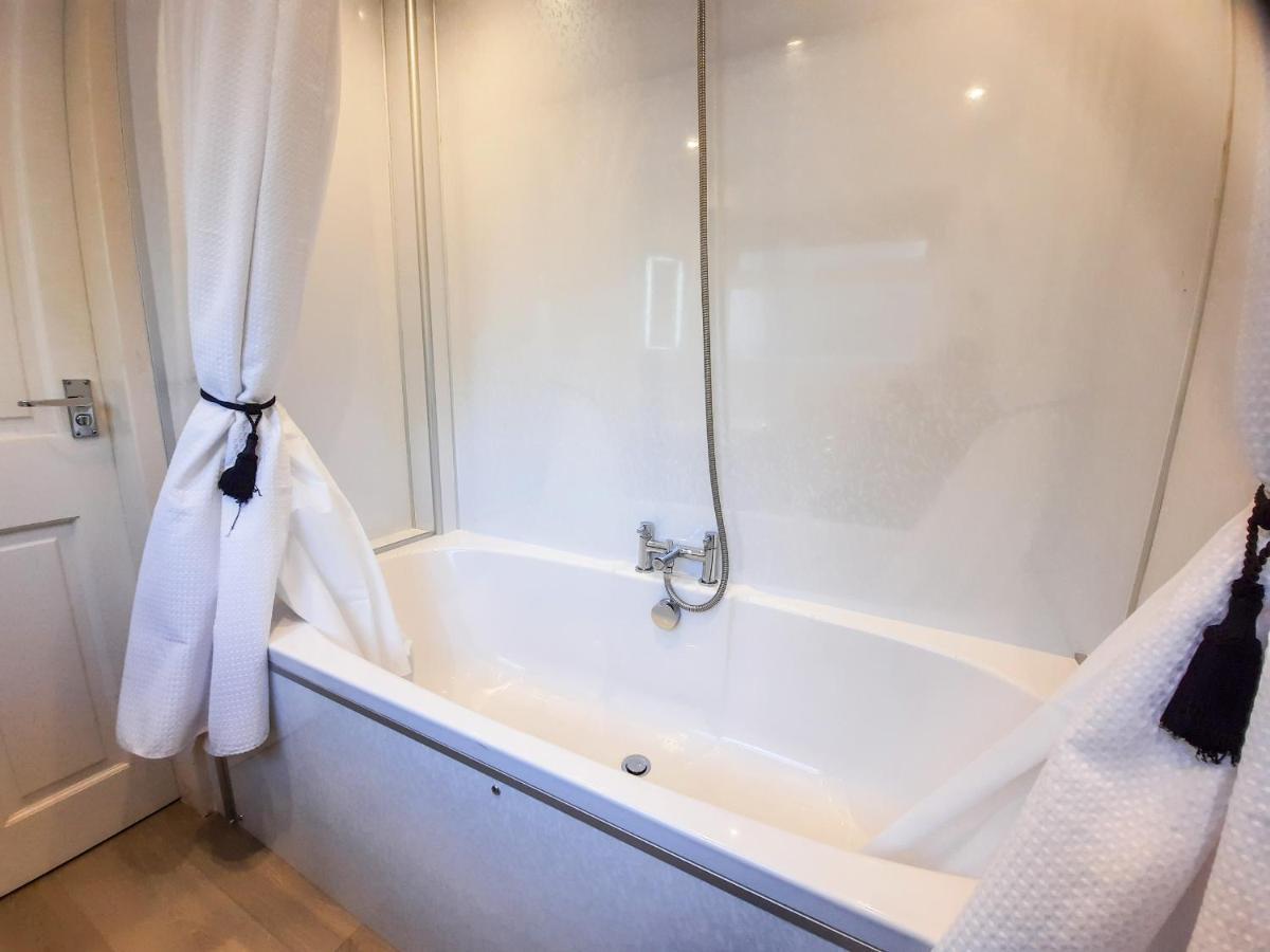 Bwthyn Ger Afon Riverplace Cottage Блайнай-Фестініоґ Екстер'єр фото